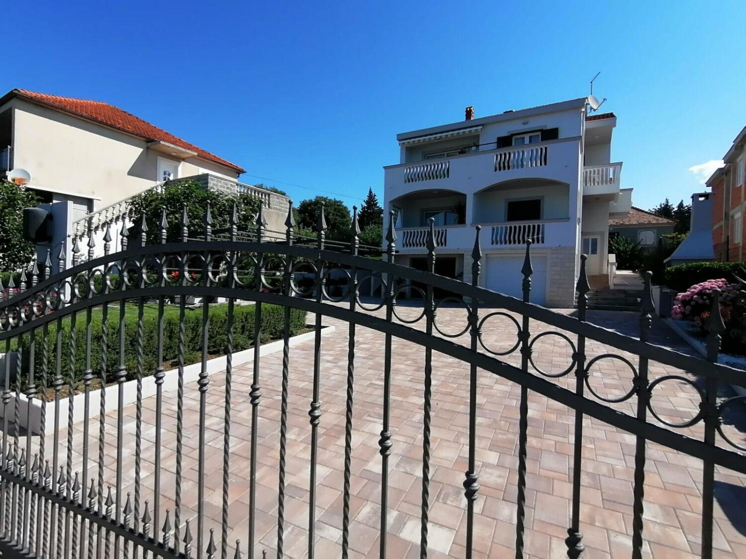 Apartments Petin Zadar Exterior foto
